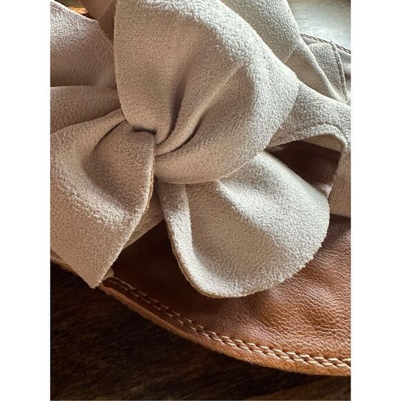 Beautiful twist knot ,toe loop bohemian soft faux-suede material sandals.Size8. - Picture 6 of 10